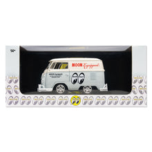 Load image into Gallery viewer, M2 MACHINES x MOONEYES 1/24 DIE CAST MODEL ‘60 VW DELIVERY VAN