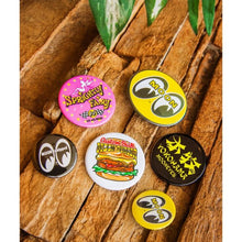 Load image into Gallery viewer, MOON BURGER CAN BADGE