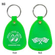 Load image into Gallery viewer, MOON SHOEHORN KEYRING
