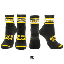 Load image into Gallery viewer, MOON LINE SHORT SOCKS
