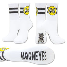 Load image into Gallery viewer, MOONEYES MENS EYEBALL SOCKS
